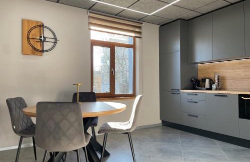 Teika Apartment | BRIVIBAS RESIDENCE - SOUTH/NORTH, free PRIVAT parking, free WIFI, self check-in