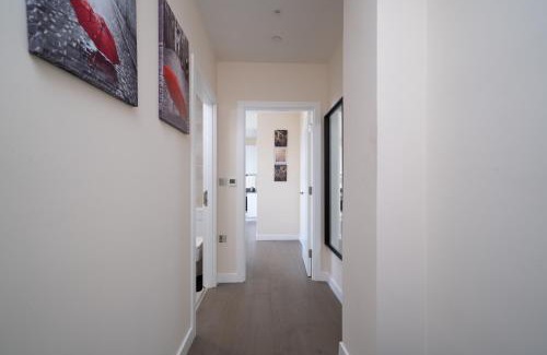 London Borough of Bromley Apartment | Bromley Station