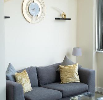 London Borough of Bromley Apartment | Bromley Station