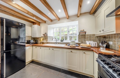 Arthog House | Bron LLety Ifan - Four Bedroom House, Sleeps 8