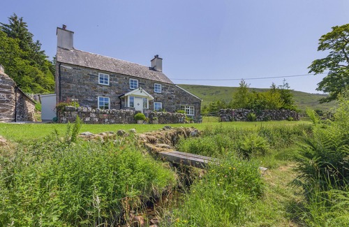 Arthog House | Bron LLety Ifan - Four Bedroom House, Sleeps 8