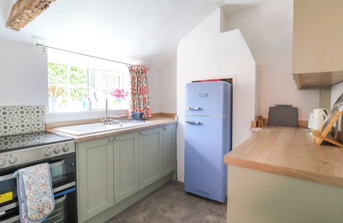 Saxmundham Cottage | BROOK COTTAGE, pet friendly, character holiday cottage in Peasenhall