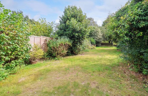 Saxmundham Cottage | BROOK COTTAGE, pet friendly, character holiday cottage in Peasenhall