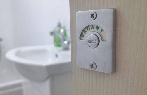 Skegby House | Brookdale House by Cyber Living - Modern Stay!