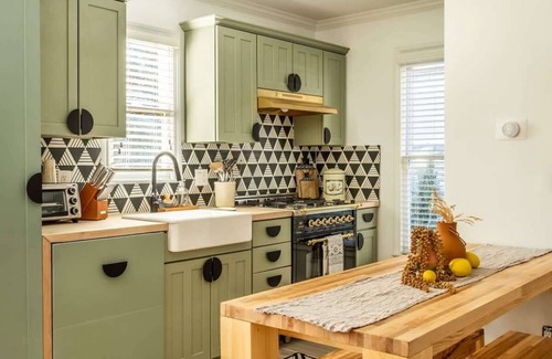 Inman Park Apartment | Brooklyn Bungalow