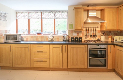 Tideswell Cottage | BROOKSIDE COTTAGE, pet friendly, with a garden in Tideswell