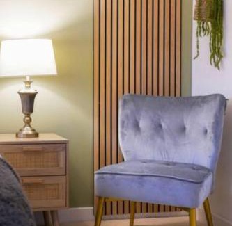 Newport Pagnell House | Broughton House with Free Parking, Balcony, Fast Wifi and Smart TV with Netflix by Yoko Property