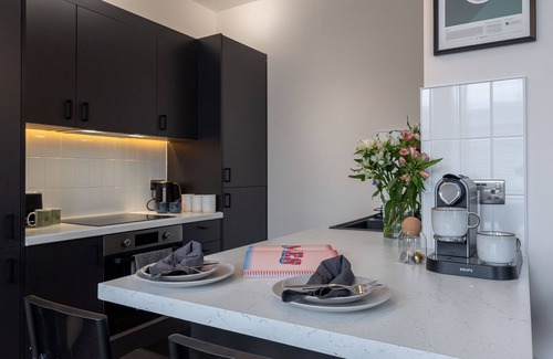 Liverpool Apartment | Broughton Place 3: 3BR Modern Flat in Liverpool