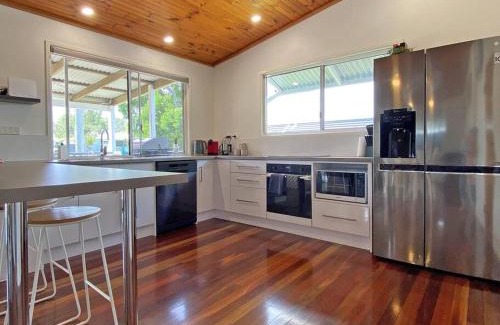 Amity Point House | BROWNIES ON BIRCH