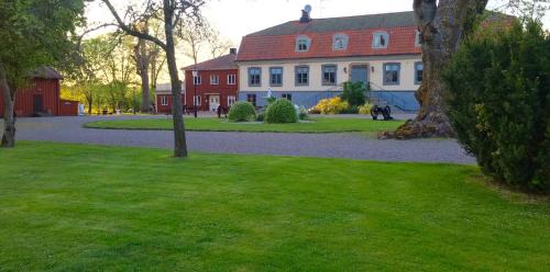 Skara Municipality Hotel | Brunsbo G:a Biskopsgård Hotell & Konferens