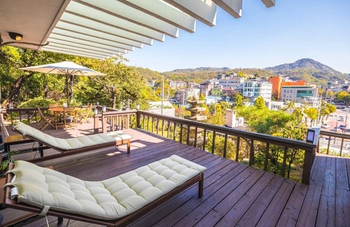 Hongji House | BS Tailored Service Home near Gyeongbokgung