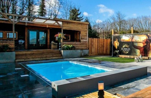 Groesbeek House | Bubbles on the hills