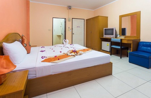 Nanai Road House | Bucintoro Restaurant & Guesthouse Belvedere - 10 minutes from Patong Beach
