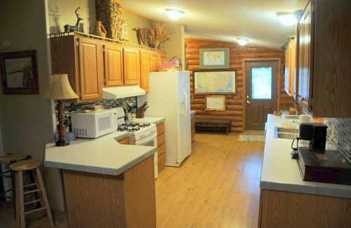Cass County Cabin | Buck Run Lodge - Conference Facility, Nature's Own Retreat ,
