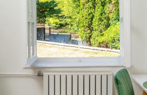 Farkasvolgy Apartment | Budai Zöldövezet Központ, Apartmanház, Rendezvényközpont és Étterem