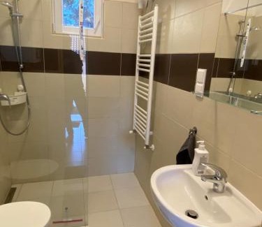 Vecses Apartment | Budapest Airport-Vecsés Trainstation Apartman K7