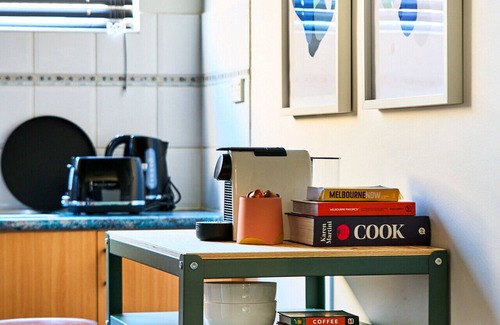 Collingwood North Apartment | Budd Place - Heart of Collingwood