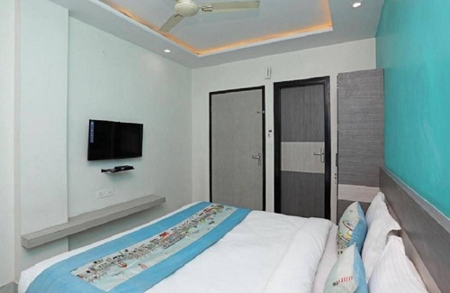 Gopalbari Hotel | Budget Comfy stay near Rail-station Jaipur @ city heart