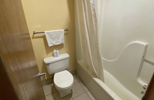Baxley Hotel | Budget Host Inn Baxley