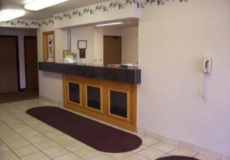 North Branch Hotel | Budget Host Inn & Suites North Branch