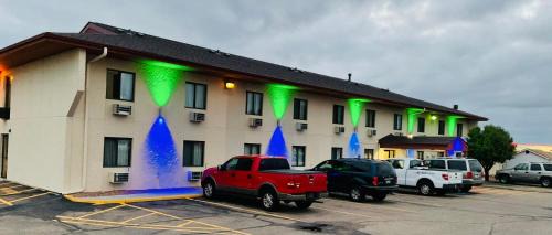 Buffalo Hotel | Budget Host Inn