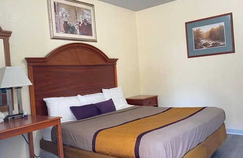 South Hill Hotel | Budget Inn Express