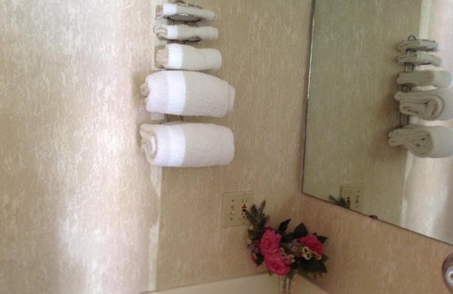 Airport Township Hotel | Budget Inn Hazelwood