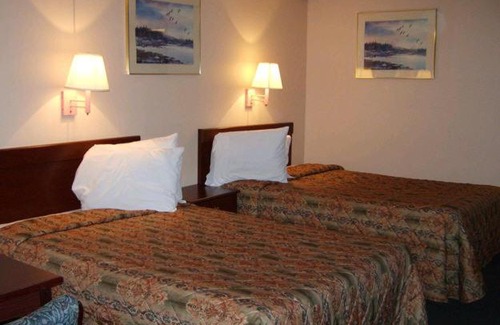 Columbus Hotel | Budgetel Inn & Suites