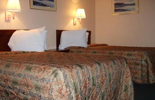 Columbus Hotel | Budgetel Inn & Suites