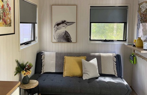 Buffalo House | Buffalo 3958 Summary:
