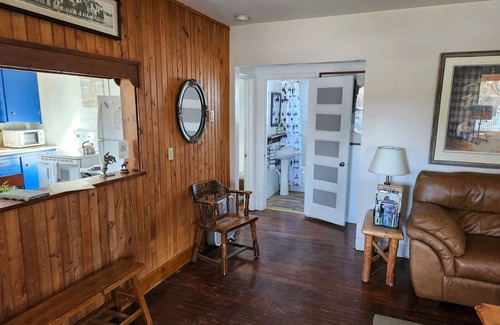 Cody House | Buffalo Cabin- pet friendly, wraparound porch, walking distance to downtown
