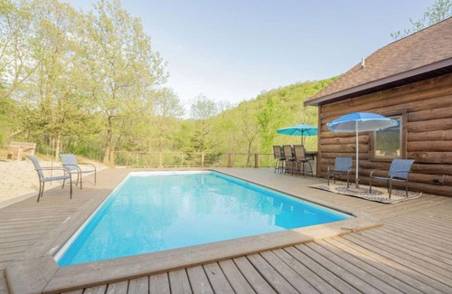 Alma Cabin | Buffalo County Log Cabin w Guesthouse and pool