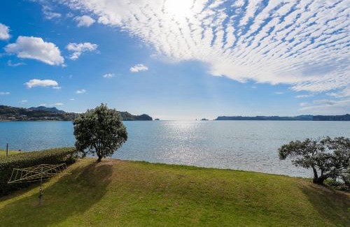 Whitianga House | Buffalo Hill - Whitianga Holiday Home