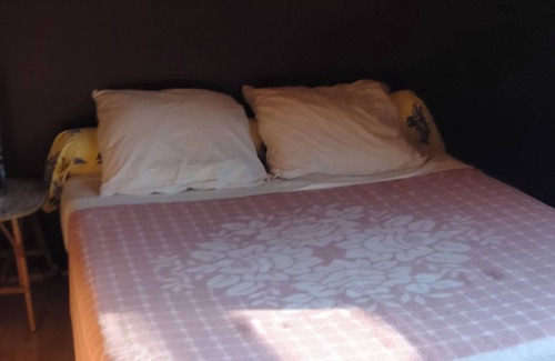 Teloche Bed & Breakfast | Bugatti 5km from the Mulsanne bend on the Hunaudieres straight.