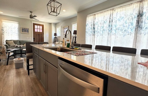 Apex House | Built in 2024: 2100SF, 4-BR, 4-full-BA pet-friendly house in marvelous Apex