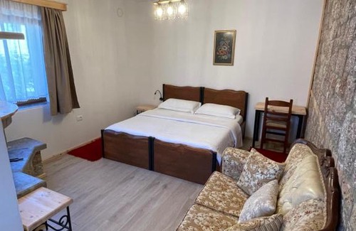 Moscopole House | Bujtina Liana Voskopoje