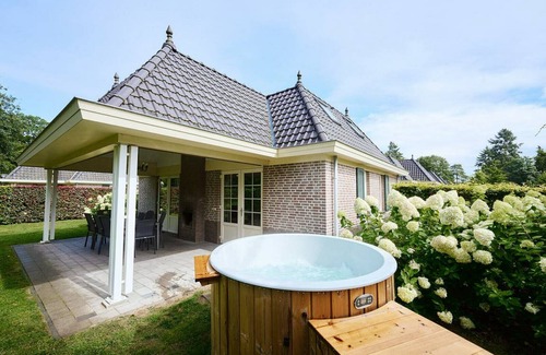 Municipality of Barneveld House | Bungalow ∙ 4 bedrooms ∙ 8 guests