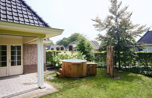 Municipality of Barneveld House | Bungalow ∙ 4 bedrooms ∙ 8 guests