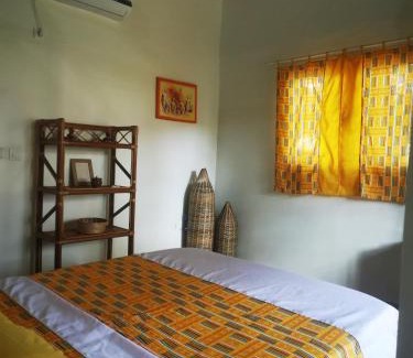 Grand-Bassam Cabin | Bungalow accés direct plage privée "Plage tropicale Chez Jack et Régine"
