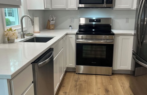 Cape Charles House | Bungalow Bay Retreat: Your Perfect Getaway for Friends, Family, and Fishing Fun!