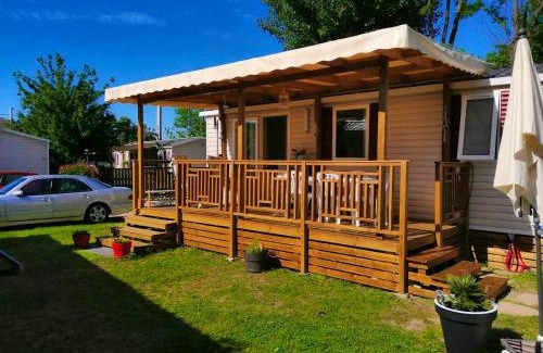Condrieu House | Bungalow charmant à Condrieu avec piscine partagée conviviale