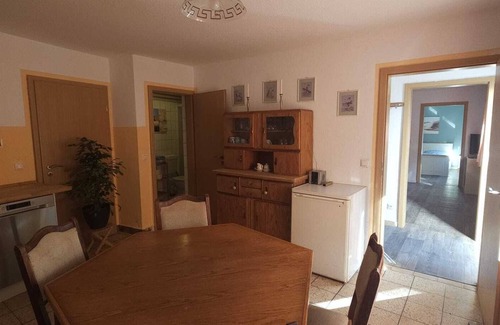 Guster House | Bungalow directly on the Elbe-Lübeck Canal with a large natural plot