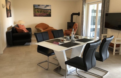 Visselhoevede House | Bungalow for 4 people with large garden, terraces and barbecue