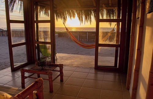 Los Organos House | Bungalow Frente al mar Ideal Para Apreciar el Hermoso Atardecer en la Playa