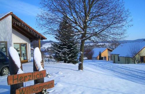 Uslar House | Bungalow im Feriendorf Uslar mit Gartenterrasse