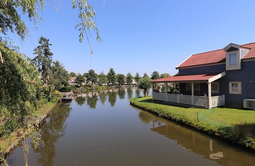 Municipality of Nissewaard House | Bungalow in Zuytland with Private Fishing Jetty