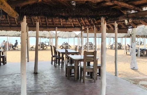 Lome House | Bungalow sea view 109