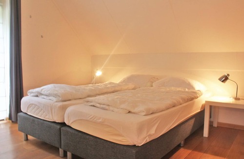Posterholt House | Bungalowpark Het Posterbos is located 800 meters outside the sociable village of Posterholt in the m