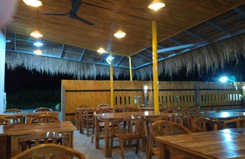 Penida Island Bed & Breakfast | Bunk Bed Room Nusa Penida 10 Pax