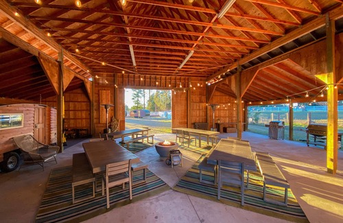 Columbia Falls Cabin | Bunk Roaming Cabin — Sleeps 4